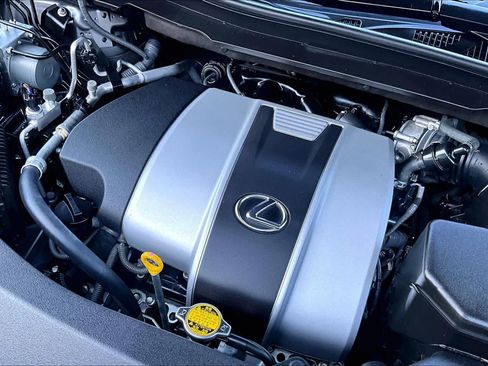 Used 2018 Lexus RX 350L Luxury w/ Accessory Package FWD image 31