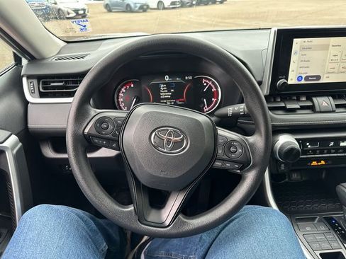 Certified 2025 Toyota RAV4 LE image 31