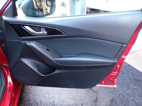 Used 2014 MAZDA MAZDA3 i Sport image 22