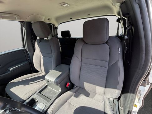 Used 2022 Nissan Frontier S RWD image 15