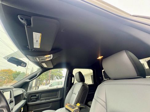 Used 2024 RAM 5500 Tradesman w/ Chrome Appearance Group image 29