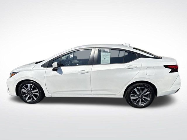 Used 2024 Nissan Versa SV FWD image 5