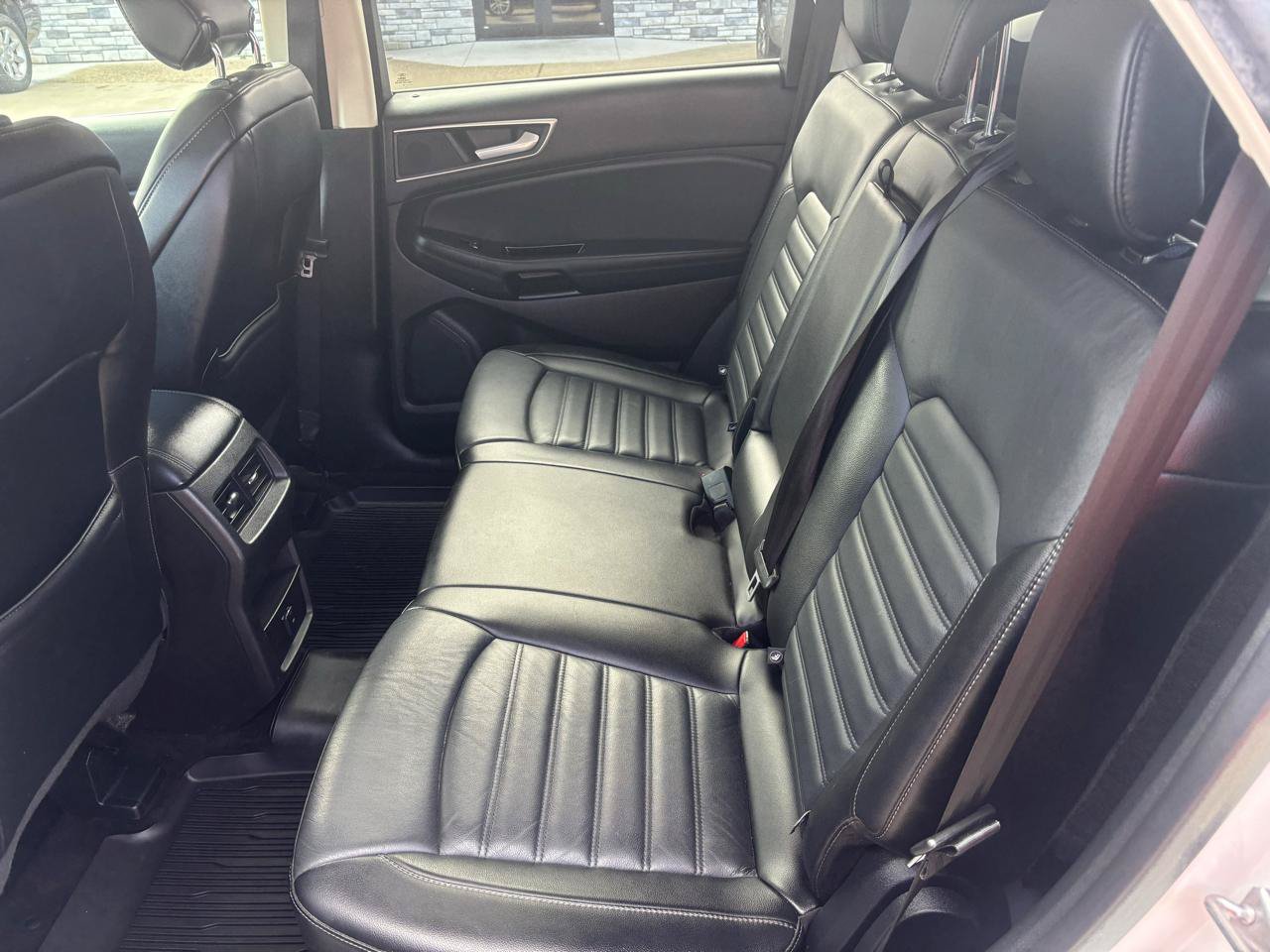 Used 2018 Ford Edge SEL w/ Equipment Group 201A AWD/4WD image 7