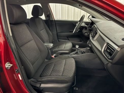 Used 2019 Kia Rio S image 24