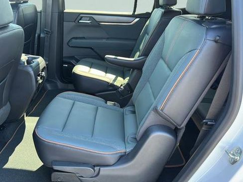 New 2026 GMC Acadia AT4 AWD/4WD image 18