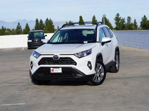 Used 2024 Toyota RAV4 XLE Premium AWD/4WD image 5