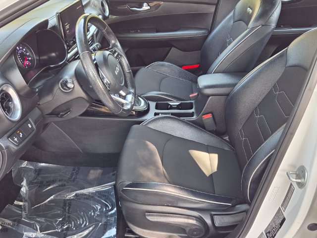 Used 2023 Kia Forte GT-Line w/ GT-Line Premium Package FWD image 11