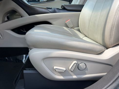 Used 2019 Lincoln Nautilus Reserve image 34