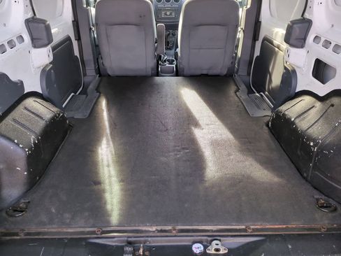 Used 2011 Ford Transit Connect XLT image 32