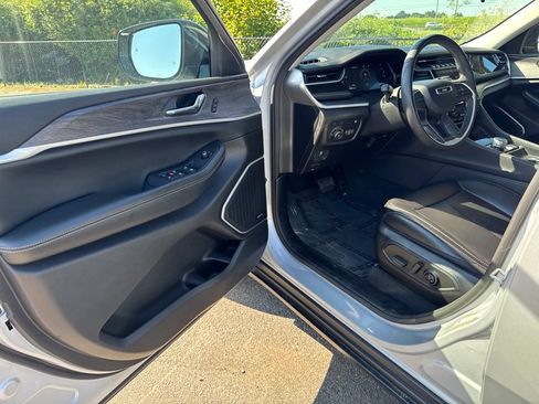 Used 2024 Jeep Grand Cherokee Limited 4xe AWD/4WD image 29