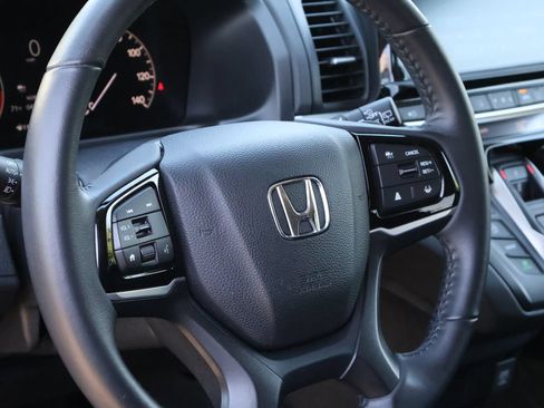 Certified 2025 Honda Odyssey EX-L image 18