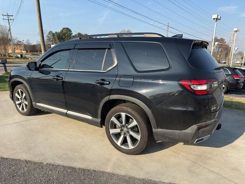 Used 2025 Honda Pilot Elite image 5