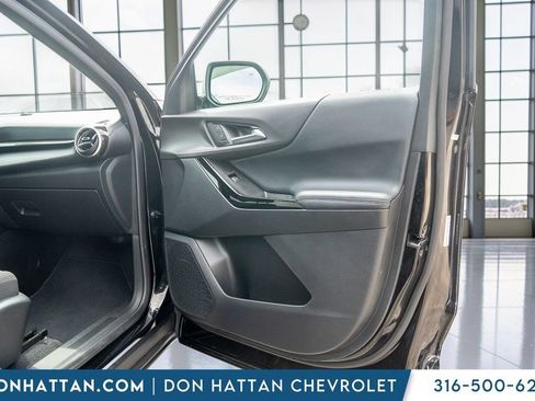 Used 2025 Chevrolet Equinox LT AWD/4WD image 23
