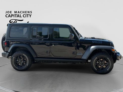 Used 2023 Jeep Wrangler Unlimited w/ Cold Weather Group AWD/4WD image 3