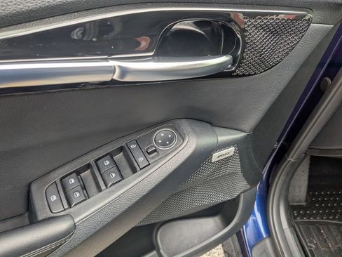 Used 2023 Kia Seltos SX image 20