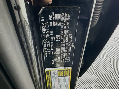 Used 2025 Kia Soul LX w/ LX Technology Package image 12