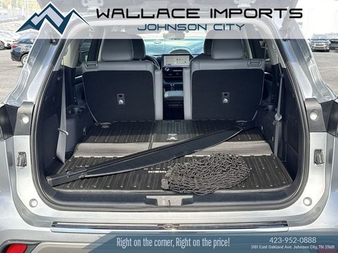 Used 2024 Toyota Highlander Platinum AWD/4WD image 43