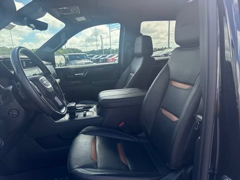 Used 2023 GMC Sierra 1500 AT4 w/ Technology Package AWD/4WD image 14