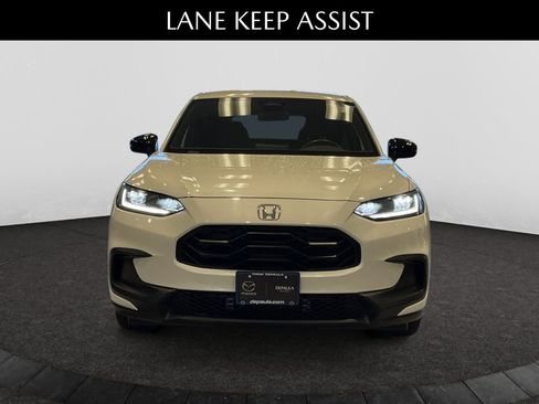 Used 2023 Honda HR-V Sport image 8