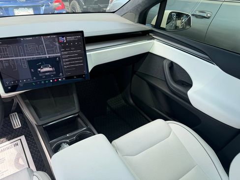 Used 2023 Tesla Model X Plaid AWD/4WD image 8