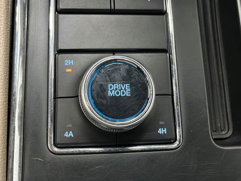 Used 2024 Ford Expedition Max XLT AWD/4WD image 32