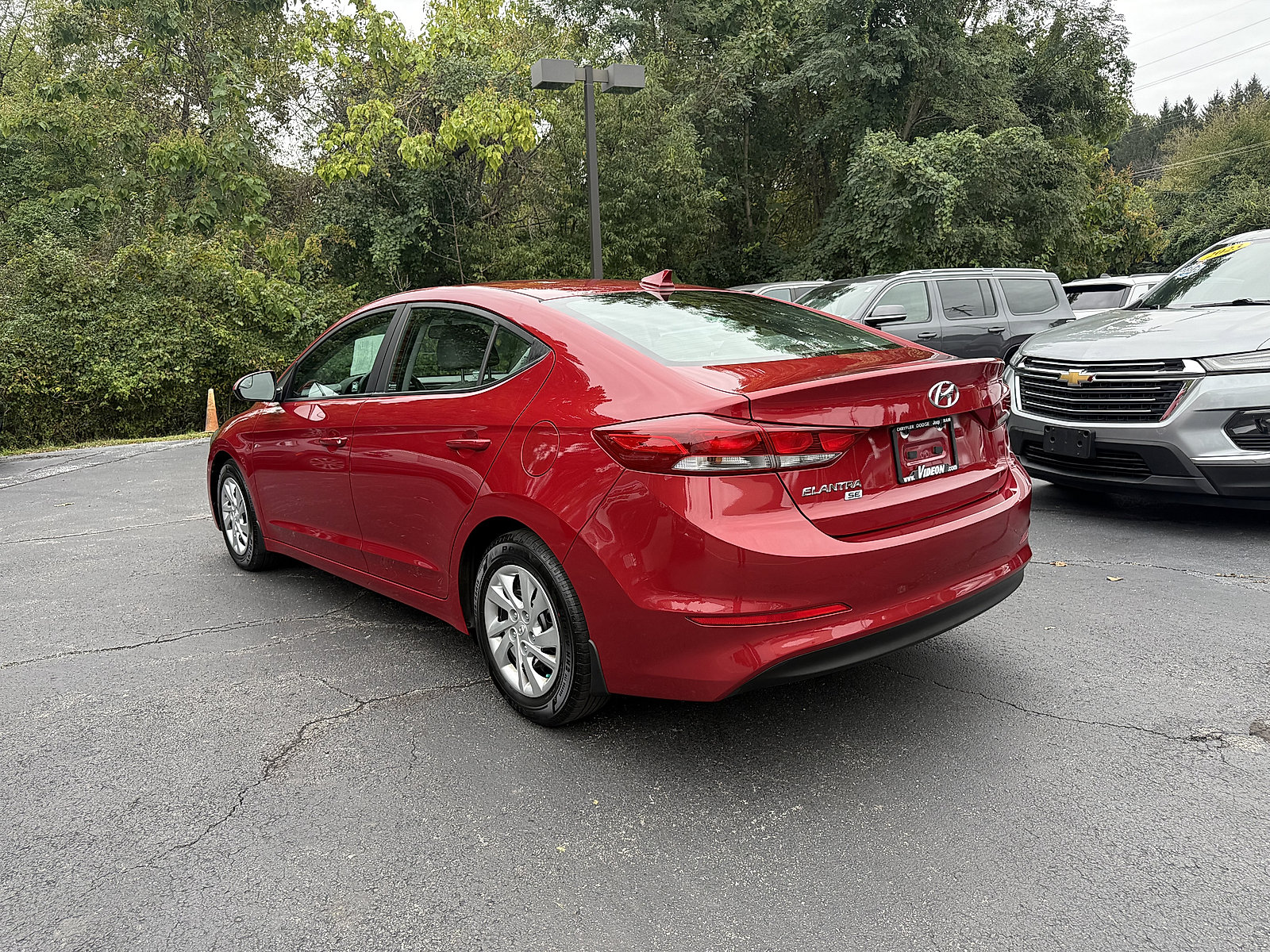 Used 2017 Hyundai Elantra SE FWD image 4