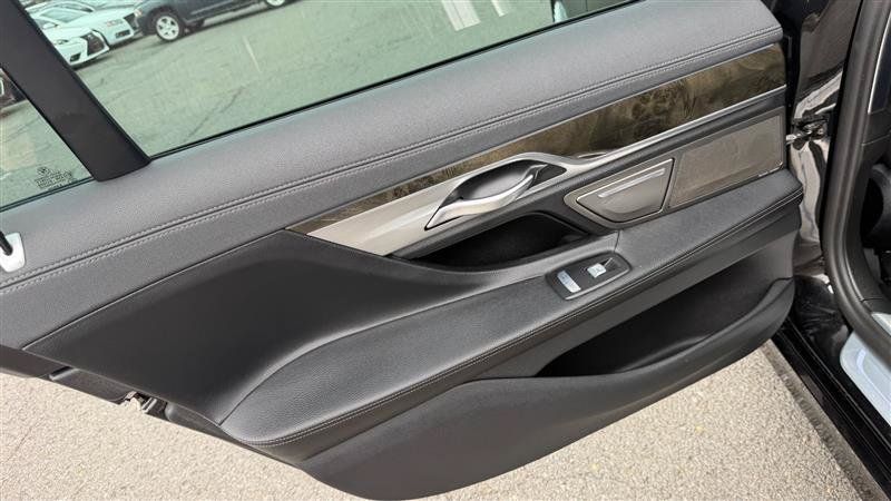 Used 2020 BMW 740i xDrive w/ Cold Weather Package AWD/4WD image 22