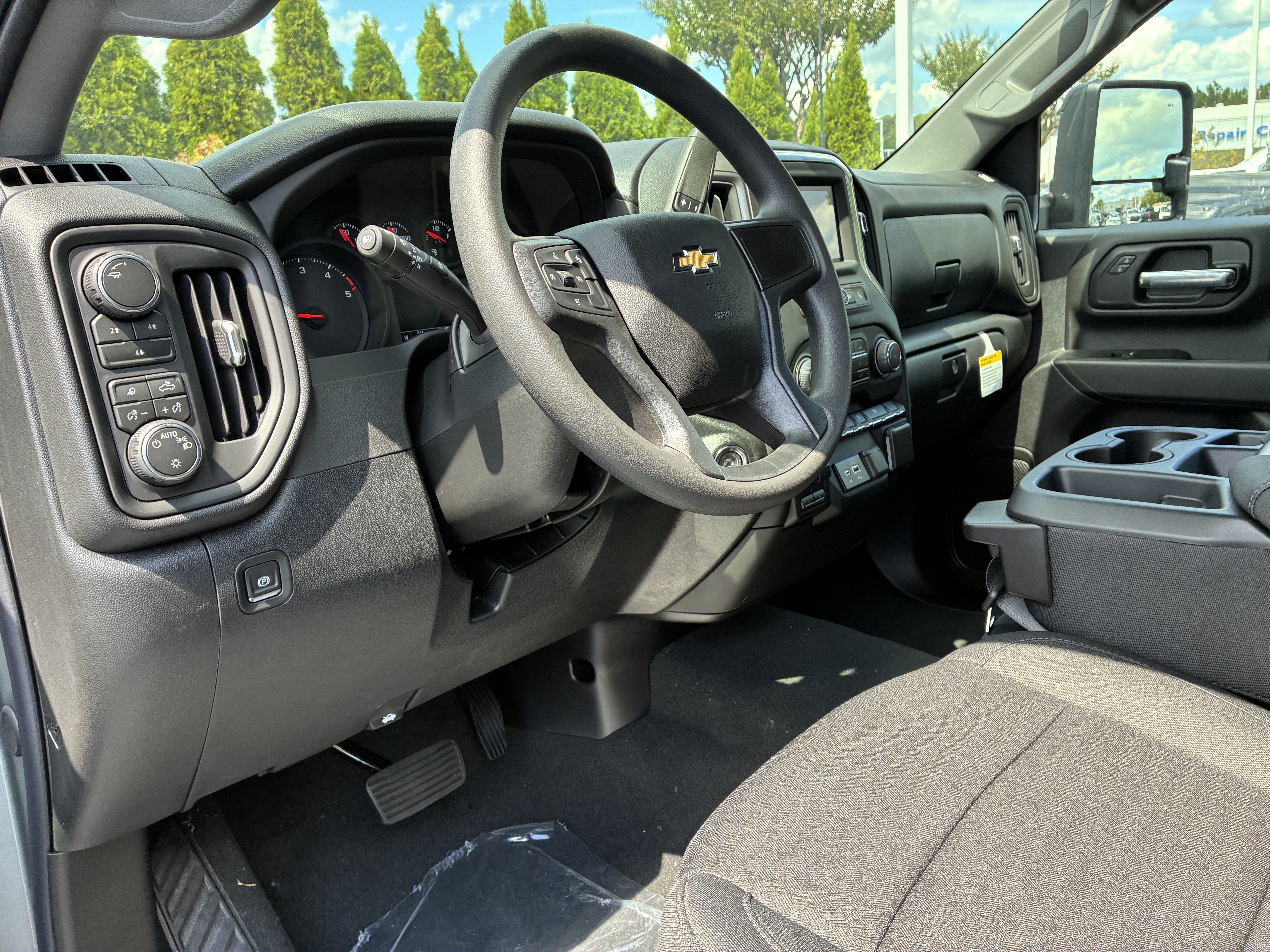 New 2026 Chevrolet Silverado 2500 Custom w/ Custom Value Package AWD/4WD image 24