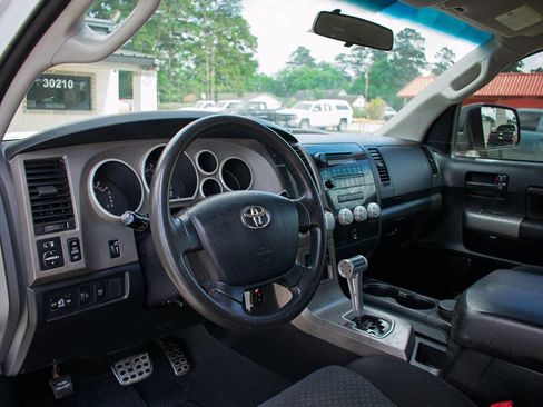 Used 2010 Toyota Tundra 4x4 Double Cab image 17