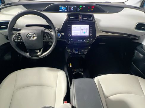 Used 2022 Toyota Prius XLE image 30