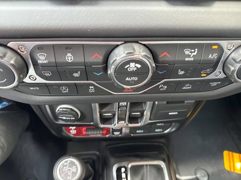 New 2026 Jeep Wrangler Unlimited Rubicon AWD/4WD image 15