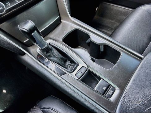 Certified 2018 Honda Accord Sport image 19