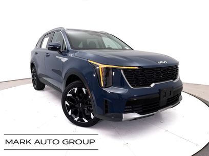 Certified 2025 Kia Sorento EX w/ Panoramic Sunroof Package