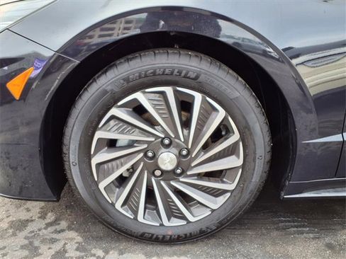 Certified 2023 Hyundai Sonata SEL w/ Cargo Package image 14