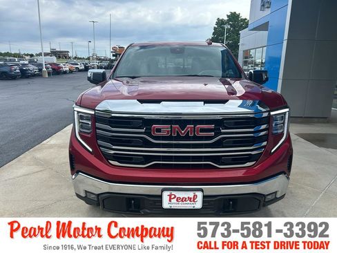 Used 2025 GMC Sierra 1500 SLT w/ SLT Premium Package AWD/4WD image 2