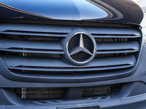 Used 2024 Mercedes-Benz Sprinter 3500 image 5