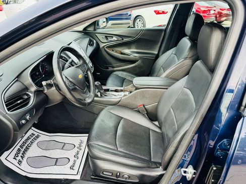 Used 2016 Chevrolet Malibu Premier w/ Driver Confidence Package II FWD image 11
