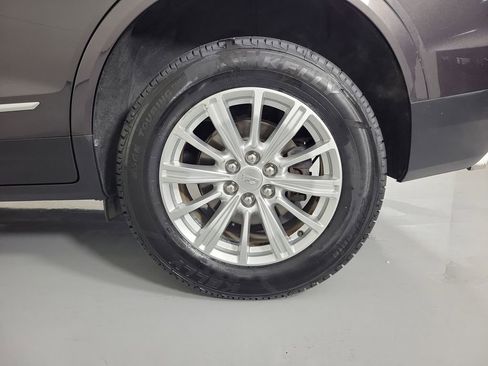 Used 2018 Cadillac XT5 FWD image 10