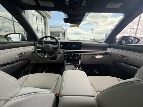 New 2026 Hyundai Tucson Limited AWD/4WD image 28