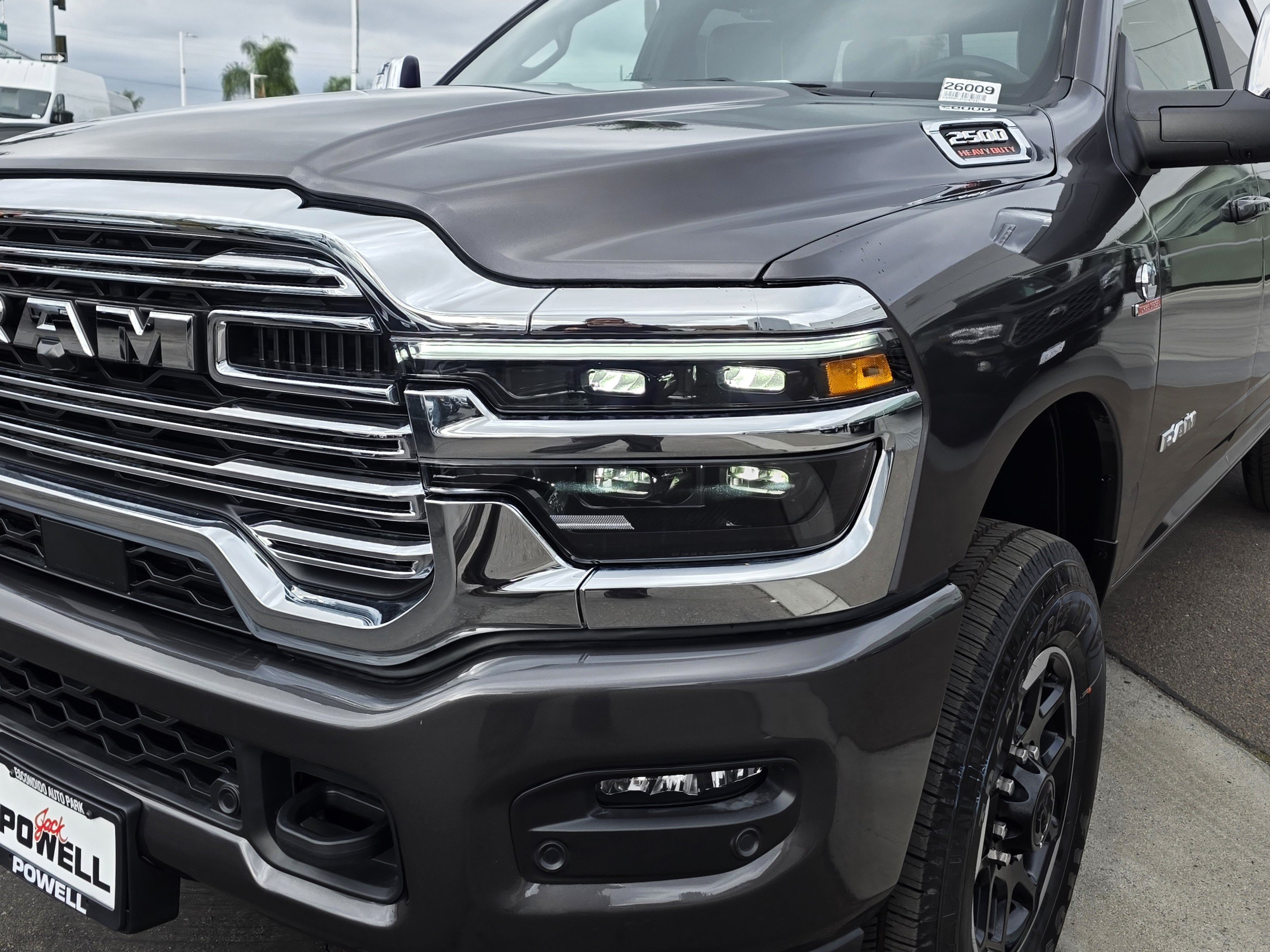 New 2026 RAM 2500 Laramie AWD/4WD image 8