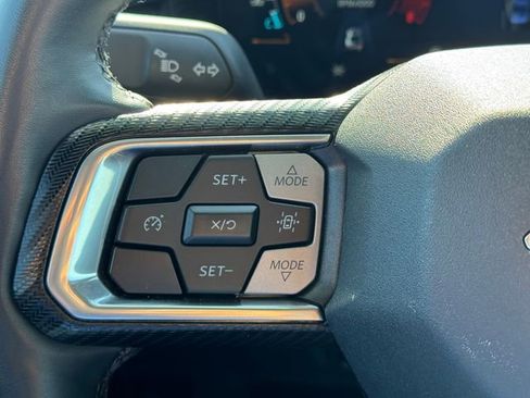 Used 2025 Ford Mustang Convertible RWD image 17