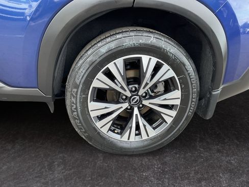 Used 2023 Nissan Rogue SV FWD image 9