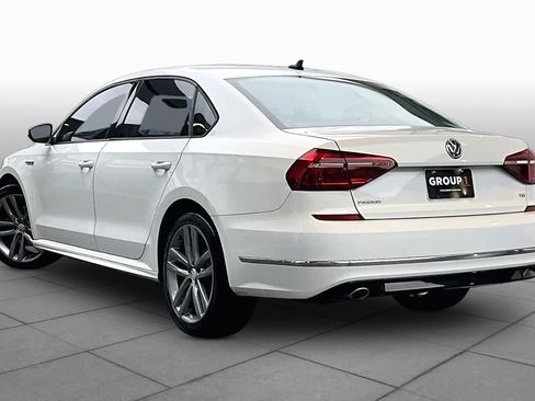 Used 2018 Volkswagen Passat 2.0T R-Line FWD image 12