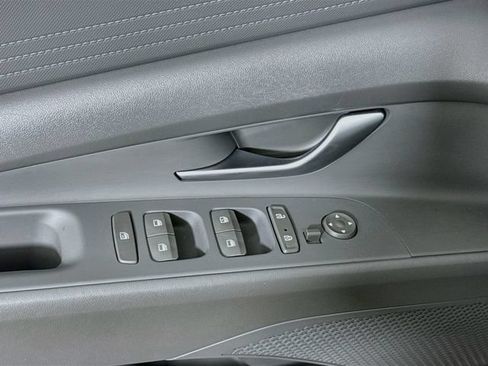 Used 2023 Hyundai Elantra SEL FWD image 19