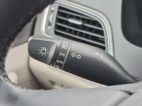 Used 2016 Hyundai Sonata Sport w/ Option Group 1V FWD image 28