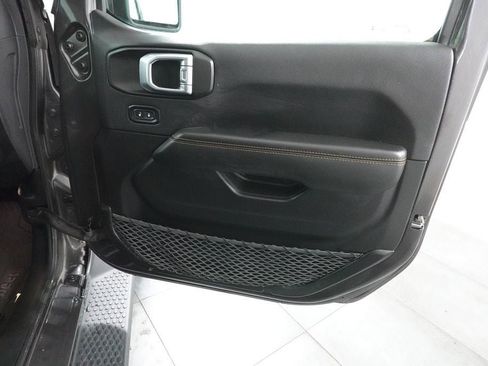 Used 2021 Jeep Wrangler Unlimited Sahara AWD/4WD image 30