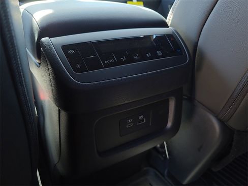 New 2025 Nissan Pathfinder Rock Creek image 11