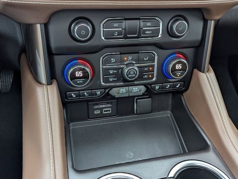 Used 2021 Chevrolet Tahoe High Country AWD/4WD image 10