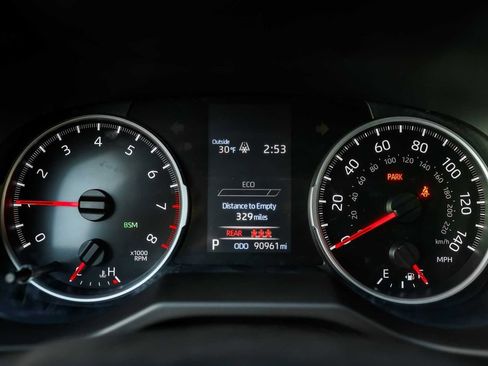 Used 2019 Toyota RAV4 LE image 27