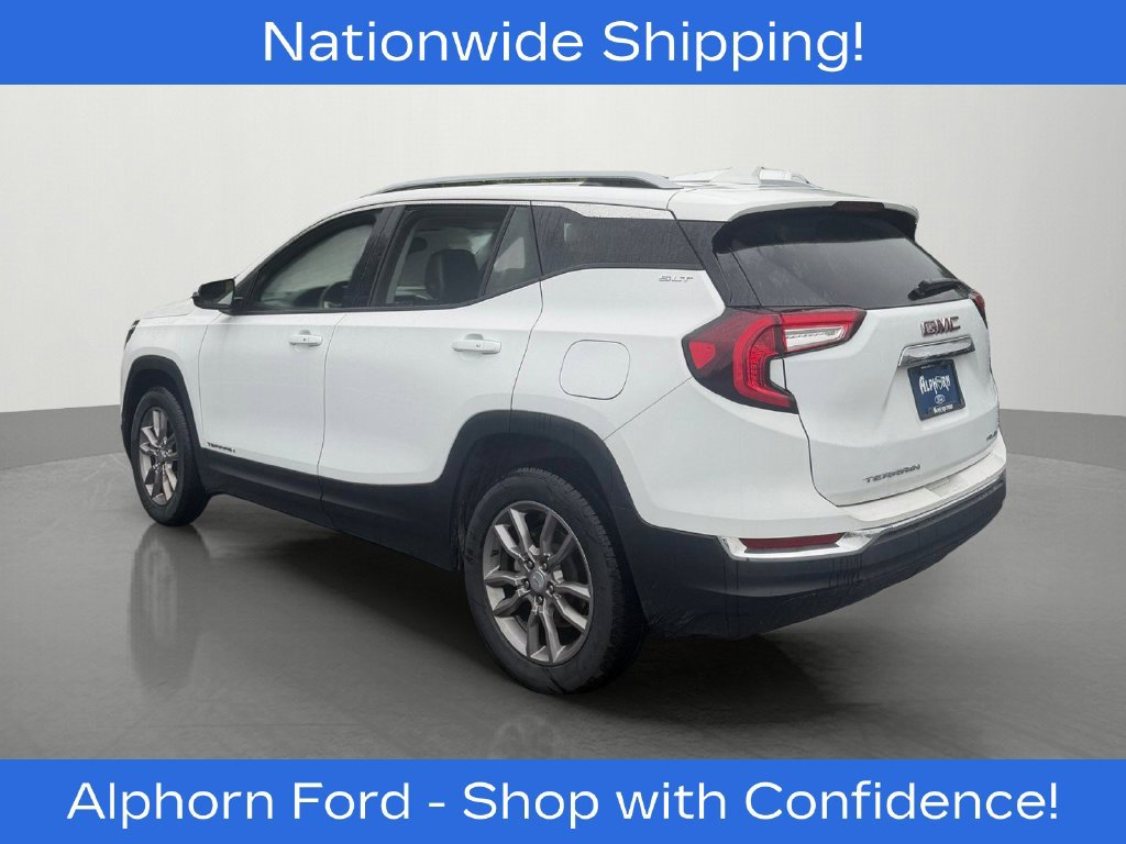 Used 2024 GMC Terrain SLT AWD/4WD image 3